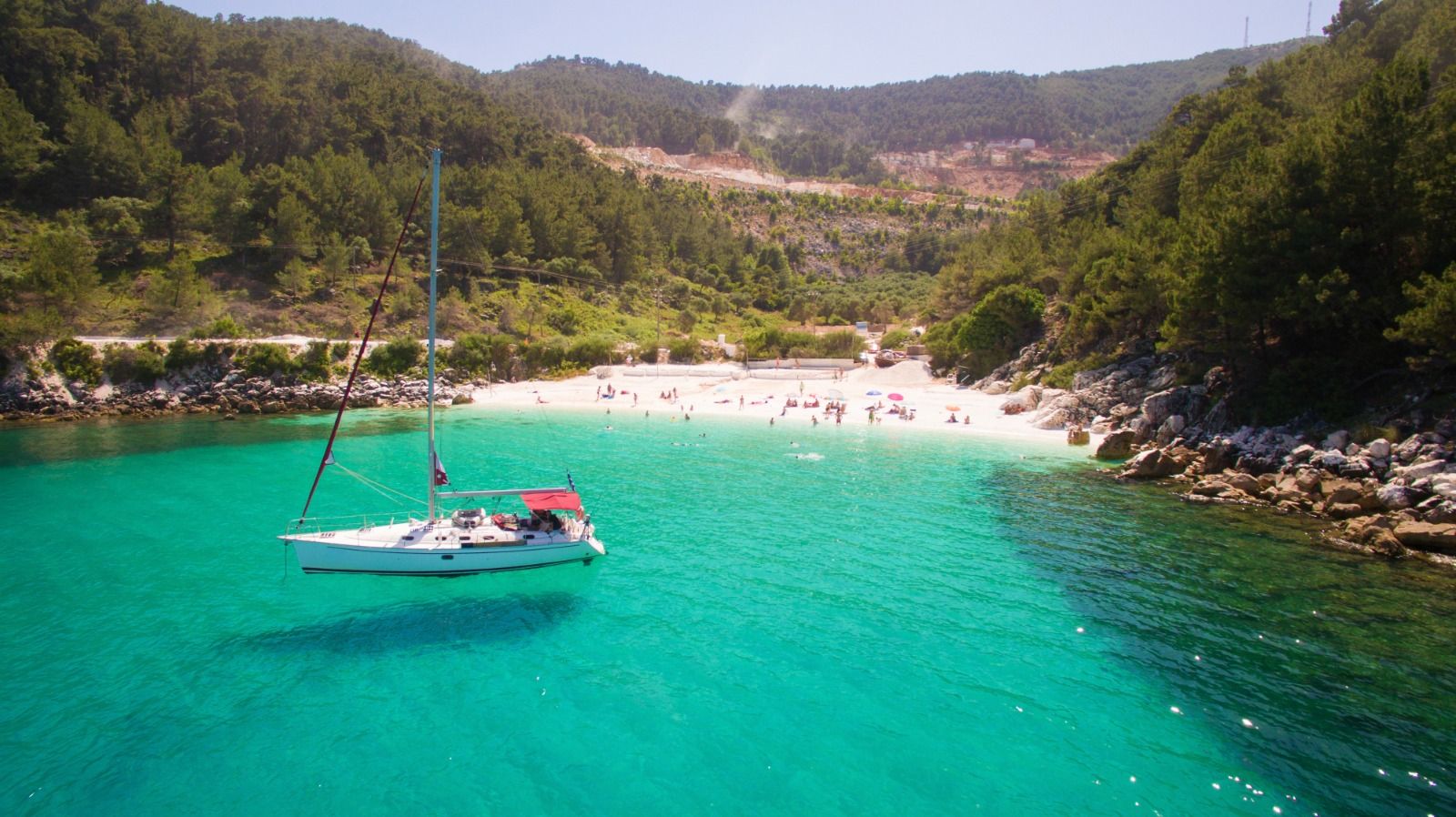 Türkler gitmeyince Yunanistan'da fiyatlar düştü, odalar boş kaldı