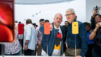 iPhone'u tasarlayan adam Apple'dan ayrılıyor (Jony Ive kimdir?)
