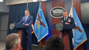 Pentagon görüntüleri paylaştı: Fordo'yu bacadan vurdular Pentagon görüntüleri paylaştı: Fordo'yu bacadan vurdular