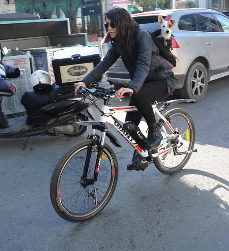 Asena Tuğal: Taksiciler almıyor 2