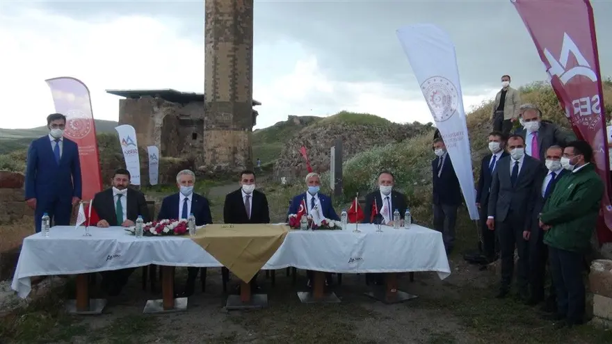 UNESCO listesindeki Anadolu'nun ilk Türk camisi Menuçehr Camii restore edilecek 4