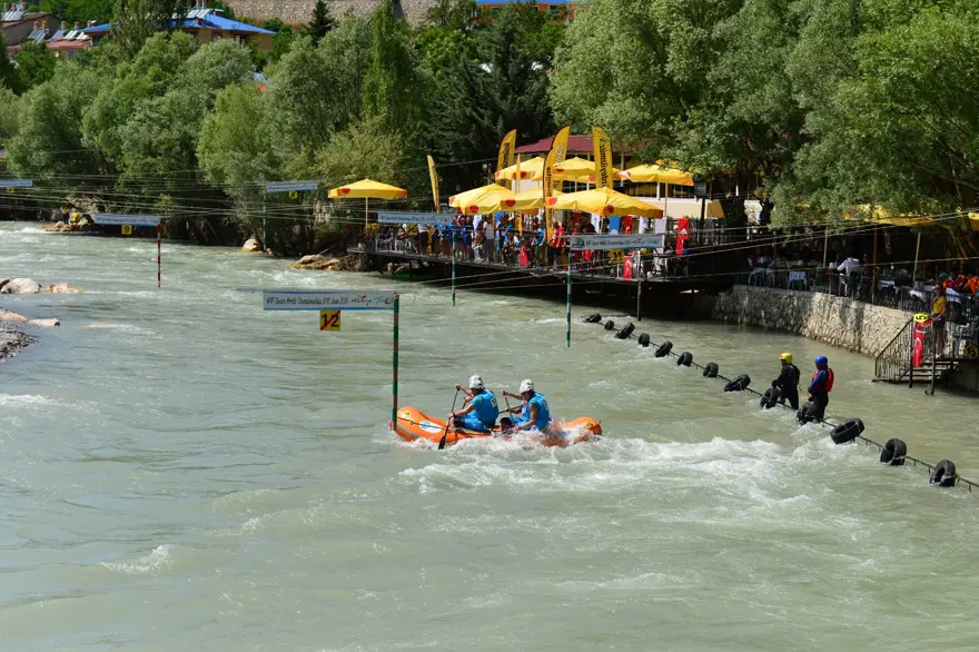Munzur Çayı'nda düzenlenen R4 Dünya Rafting Şampiyonası sona erdi 