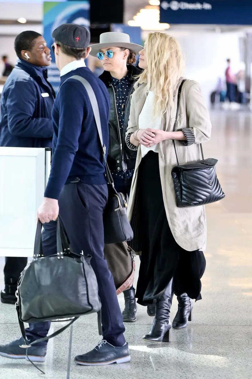 Johnny Depp'den ayrılan Amber Heard sevgilisiyle el ele 2 Johnny Depp'den ayrılan Amber Heard sevgilisiyle el ele 2