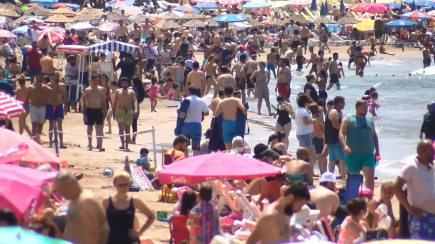 Plajlarda hafta sonu yoğunluğu Plajlarda hafta sonu yoğunluğu