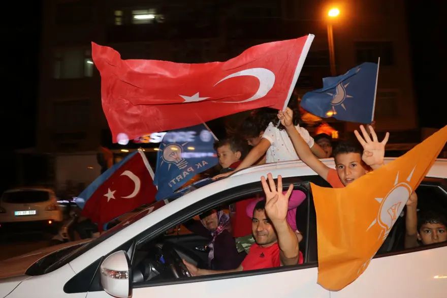 Türkiye genelinde seçim kutlamaları 9