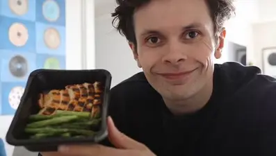 100 saat boyunca bu diyeti uyguladı: Vücudunda neler oldu?