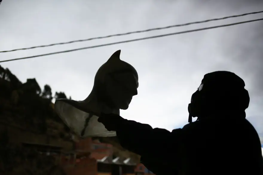 Bolivya'daki heykeltıraş, çizgi roman ve film karakterlerini yeniden oluşturuyor 11 Bolivya'daki heykeltıraş, çizgi roman ve film karakterlerini yeniden oluşturuyor 11