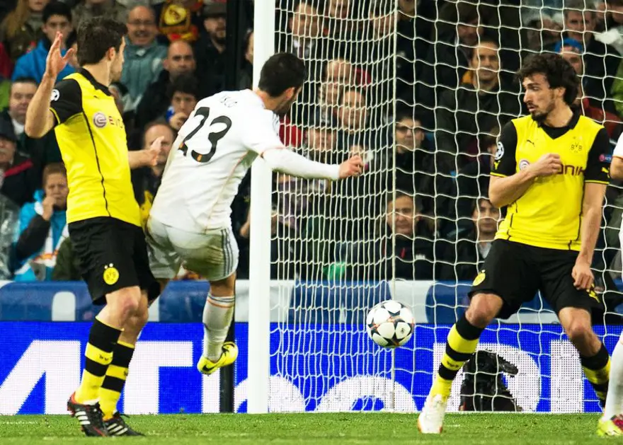 Real yarı finale göz kırptı 12 Real yarı finale göz kırptı 12