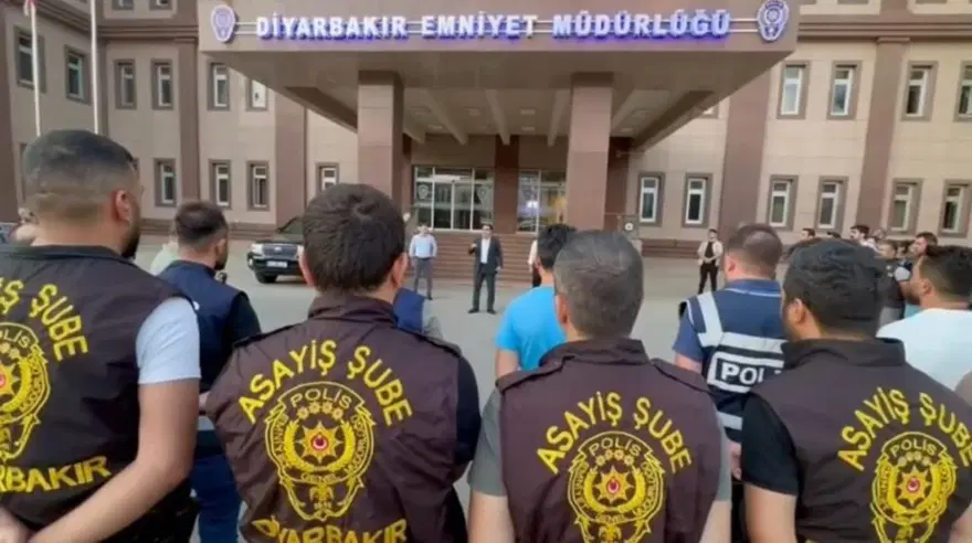 Dolandırıcılardan e-Devlet tuzağı: 26 kişi tutuklandı Dolandırıcılardan e-Devlet tuzağı: 26 kişi tutuklandı