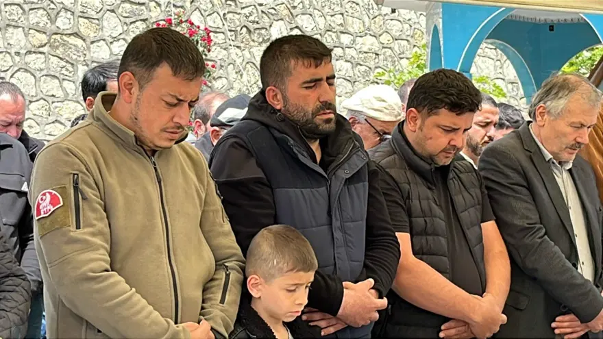 Minik Ardıç son yolculuğuna uğurlandı 3