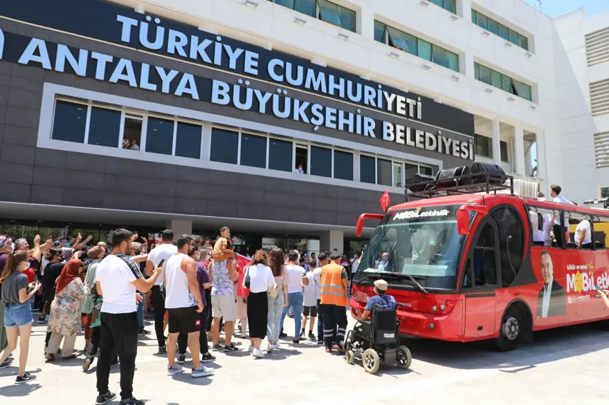 Survivor 2021 şampiyonu İsmail Balaban Antalya'da 2