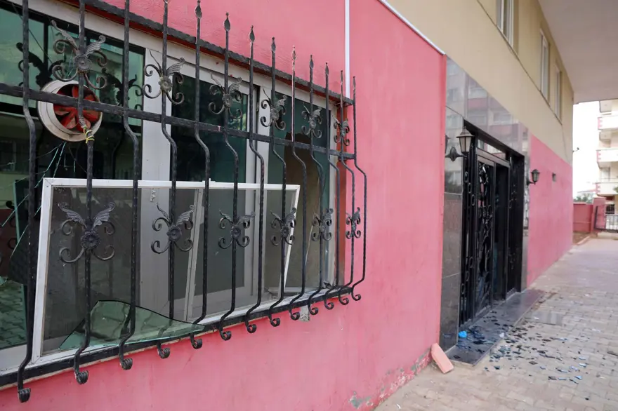 Tartıştığı bina yöneticisinin odasına el yapımı patlayıcı attı 6