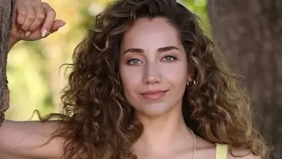 Özge Özacar kimdir, kaç yaşında?