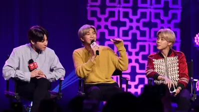 Jungkook'un dövmelerini örnek gösteren Güney Koreli parlamenter, BTS hayranlarını kızdırdı