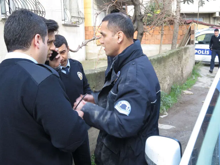 Maltepe'de polisten kaçan şüpheli ortalığı birbirine kattı 5 Maltepe'de polisten kaçan şüpheli ortalığı birbirine kattı 5