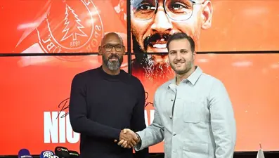 Ümraniyespor, yeni CEO'su Nicolas Anelka ile bir yıllık sözleşme imzaladı