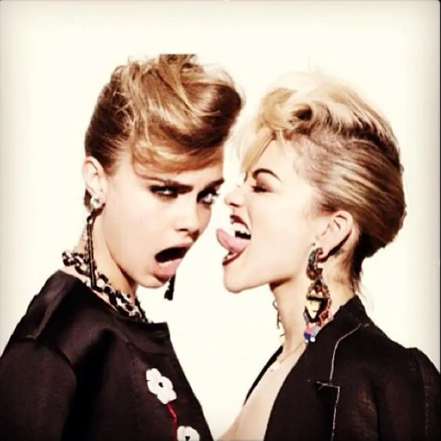 Güzelliğini anneannesinden almış 8