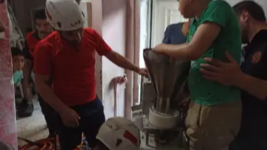 13 yaşındaki çocuk elini hamur makinesine sıkıştırdı