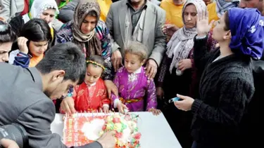 Öcalan’a doğum günü pastası
