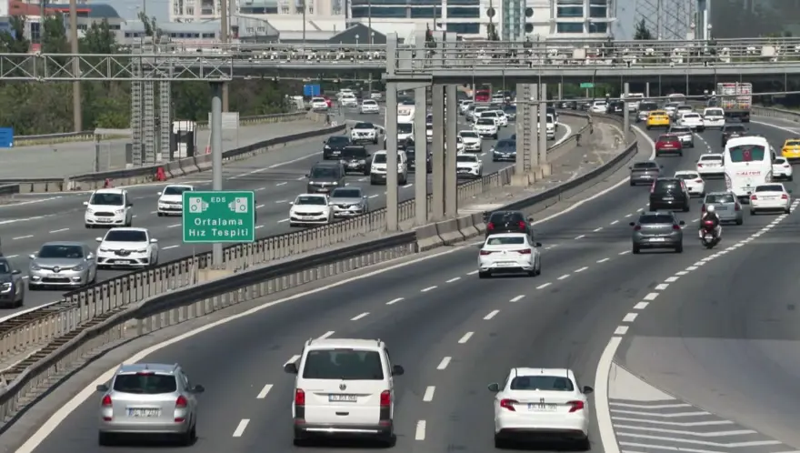 Tatilciler dönüş yolunda: İstanbul girişinde yoğunluk arttı 