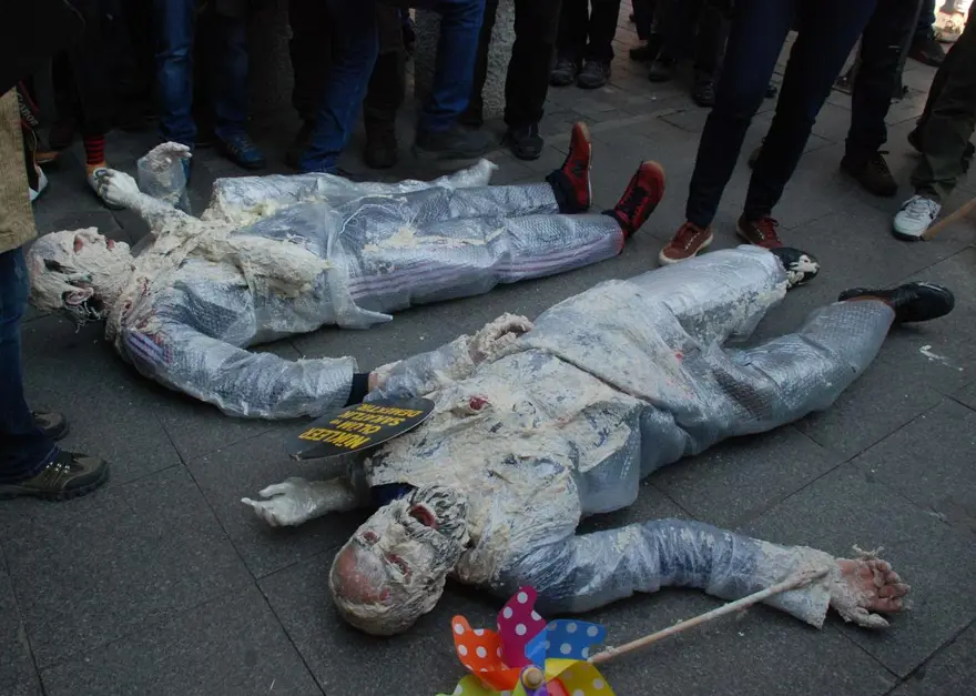 Kadıköy'de nükleer karşıtı eylem 7