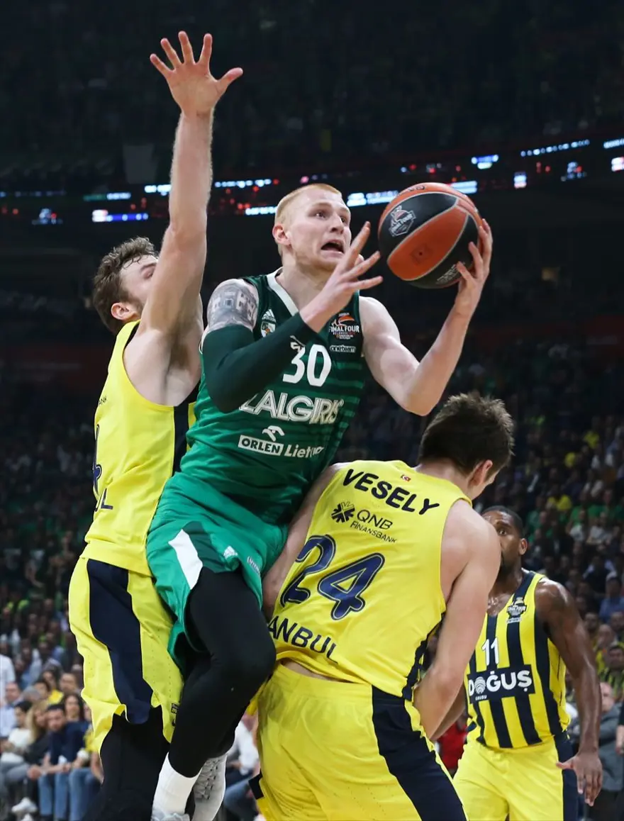 Fenerbahçe Doğuş finalde (Fenerbahçe Doğuş-Real Madrid) 35