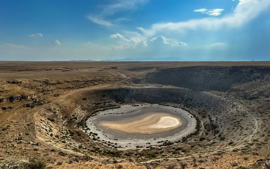 Bir zamanlar pembeydi... Meyil Gölü tamamen kurudu 7