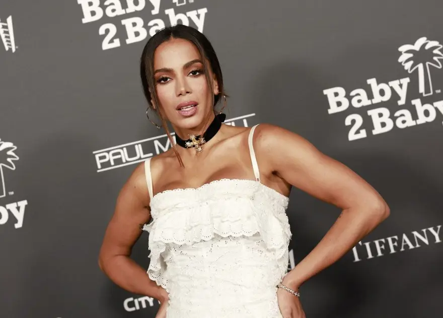 EN İYİ YENİ SANATÇI 4 EN İYİ YENİ SANATÇI 4