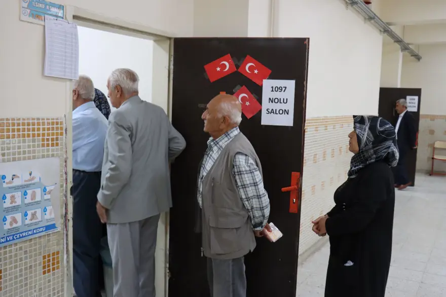 Deprem bölgesinde seçimin ikinci turu 20