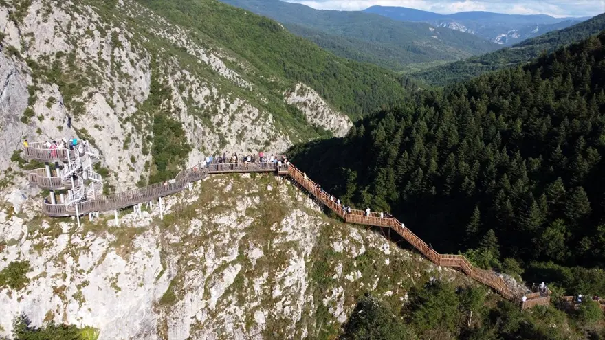 Kastamonu'nun kanyonlarıyla ünlü ilçesi Pınarbaşı nüfusunun 20 katı ziyaretçi ağırladı 12 Kastamonu'nun kanyonlarıyla ünlü ilçesi Pınarbaşı nüfusunun 20 katı ziyaretçi ağırladı 12