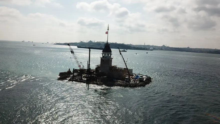 Kız Kulesi'nin çevresindeki iskeleler kaldırıldı 3