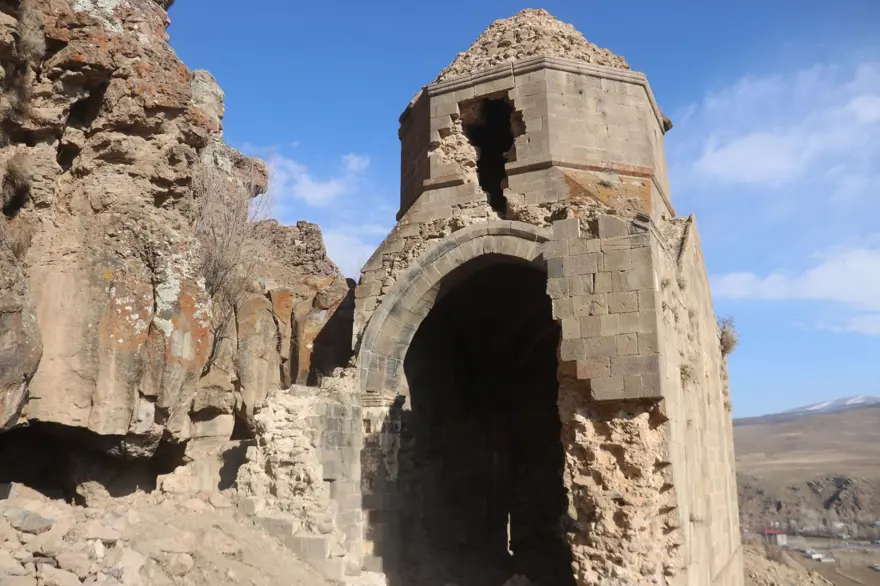 Van'daki Saint Stefanos Kilisesi turizme kazandırılacak 5 Van'daki Saint Stefanos Kilisesi turizme kazandırılacak 5