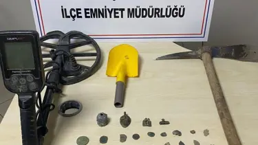 Tekirdağ'da bir otomobilde 44 sikke ele geçirildi