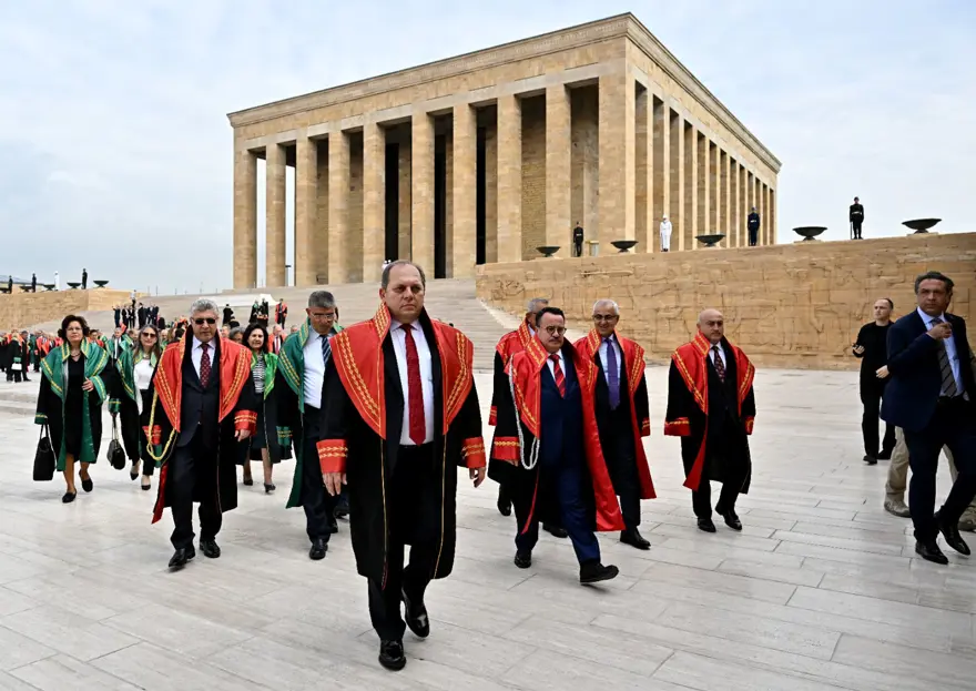 Yargıtay üyelerinden adli yılın açılışı öncesi Anıtkabir'e ziyaret 17