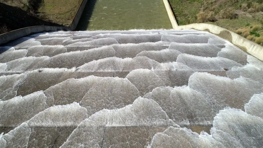 'Bin Pınarlı' Kaz Dağları, Bayramiç Barajı'nı doldurdu 13