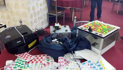 Kumar oynarken yakalanan şüphelilere binlerce lira ceza