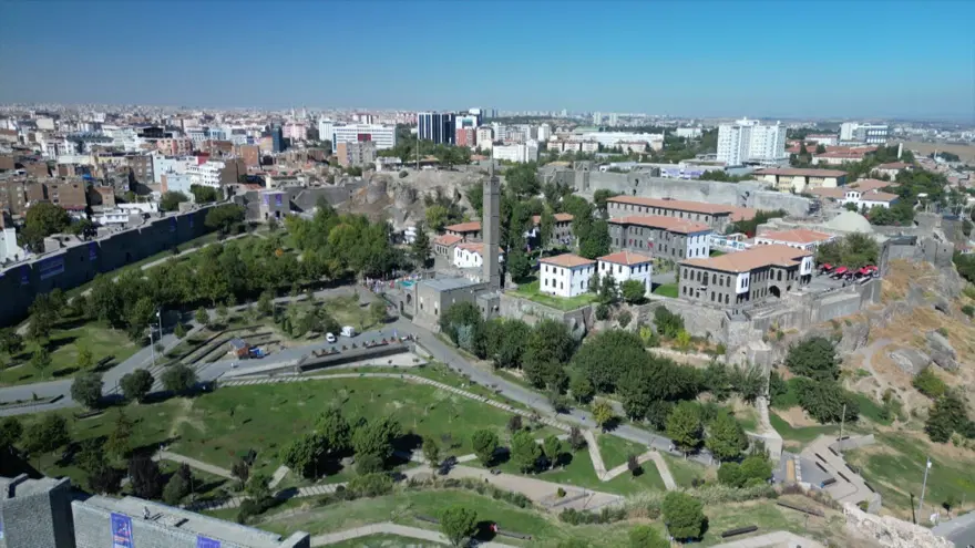 Depremde ağır hasar alan bin 600 yıllık kilisenin restorasyonu tamamlandı 4