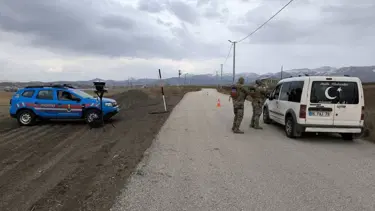 Van'da çeşitli suçlardan aranan 19 kişi tutuklandı