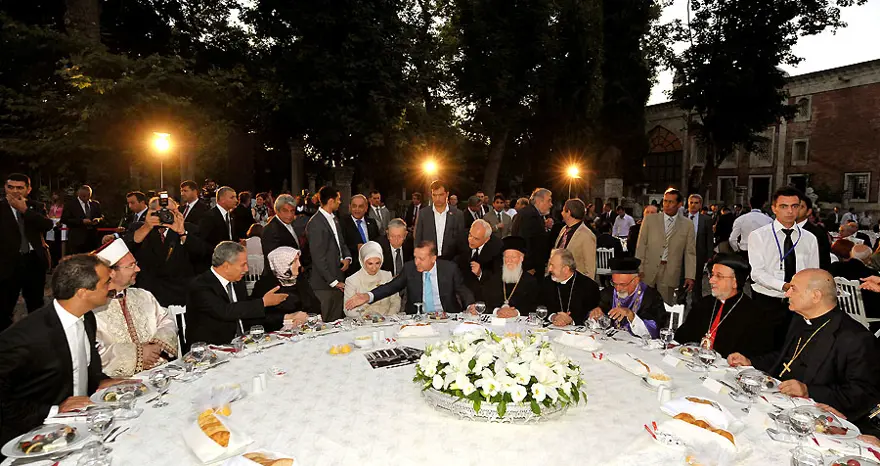 Azınlık temsilcileriyle iftar 3