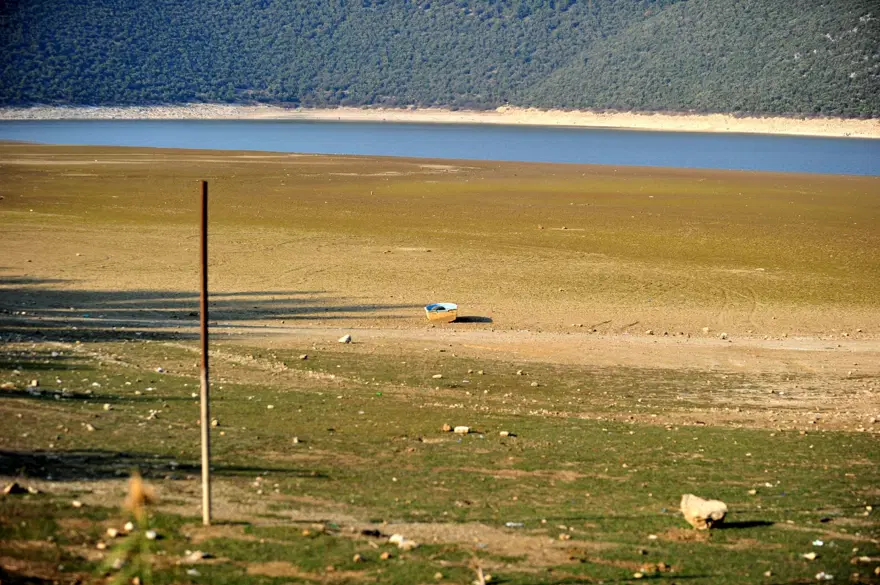 Gölbaşı Barajı'nın yüzde 70'i kurudu 7