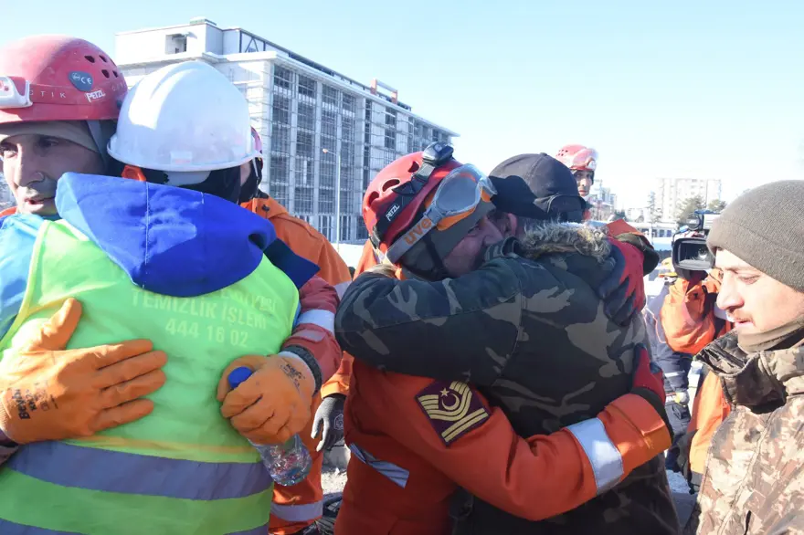 'Köpük' yerini buldu, 77 saat sonra kurtarıldı 7