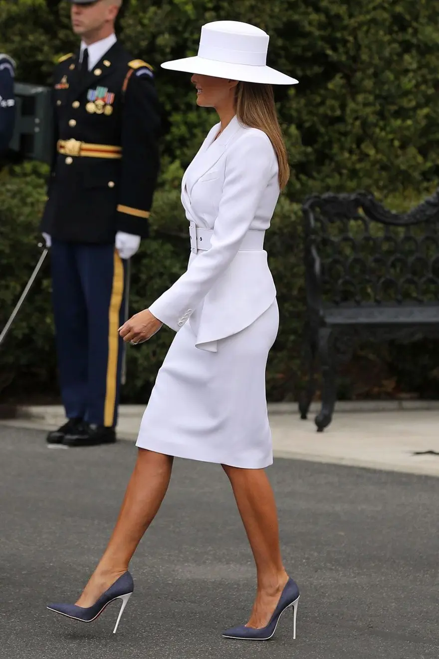 Melania Trump müzayedede kendi NFT'sini mi satın aldı? 1