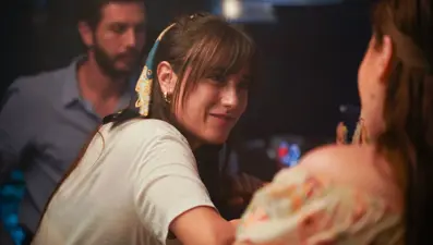 Hazal Kaya'nın başrolde oynadığı Benden Ne Olur 14 Ocak'ta sinemalarda