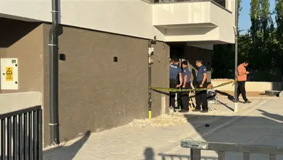 Asansör boşluğuna düşen işçi hayatını kaybetti