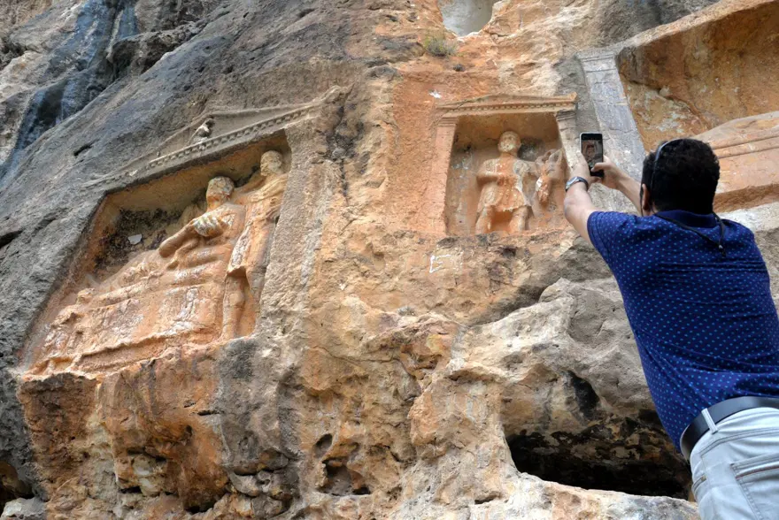 Mersin’in saklı hazinesi Adamkayalar tehlike altında 2