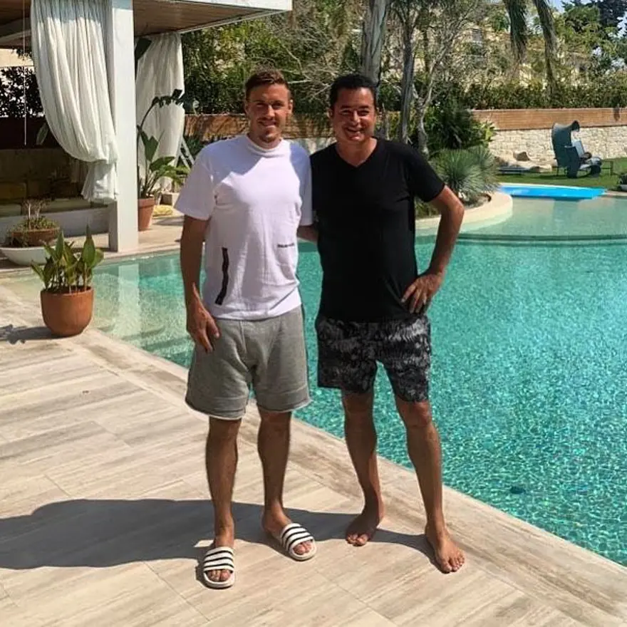 Max Kruse'nin Alaçatı turu (Acun Ilıcalı ile ayak tenisi) 6