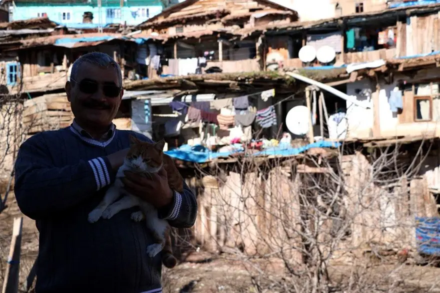 İç içe 35 ev! Burası Nepal değil Manisa 8
