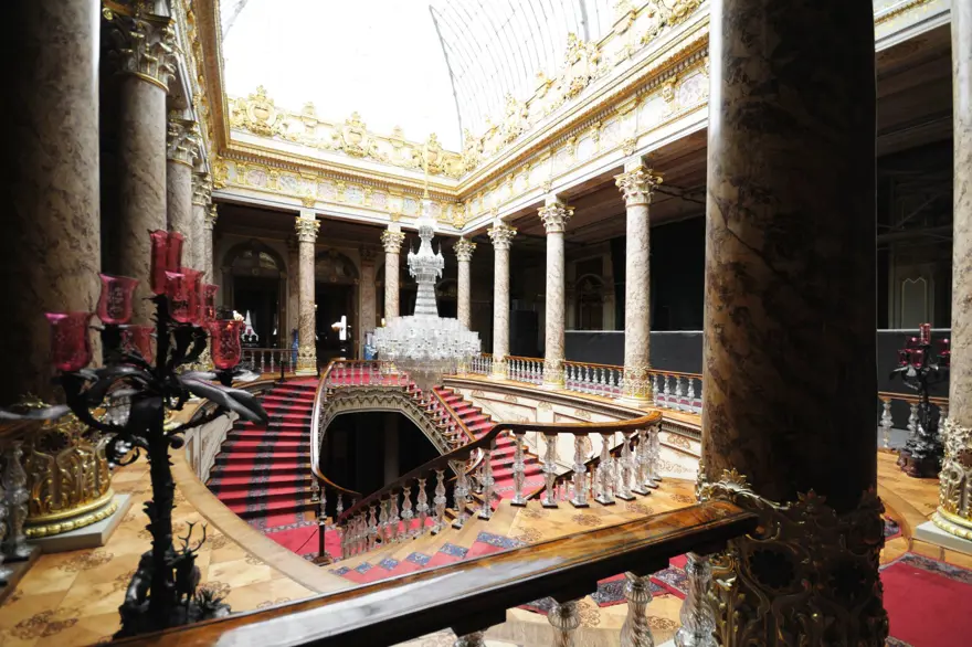 DOLMABAHÇE SARAYI'NA NASIL GİDİLİR? 2 DOLMABAHÇE SARAYI'NA NASIL GİDİLİR? 2