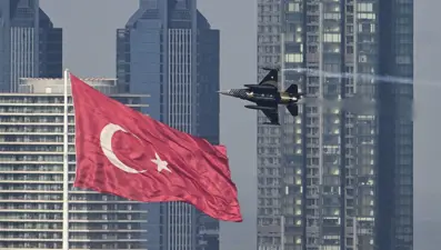 Türk Yıldızları ve SOLOTÜRK 100. yıl için İstanbul semalarında