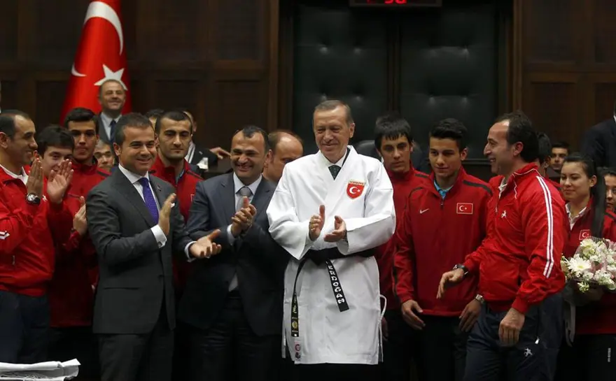 Erdoğan'a siyah kuşak 6 Erdoğan'a siyah kuşak 6